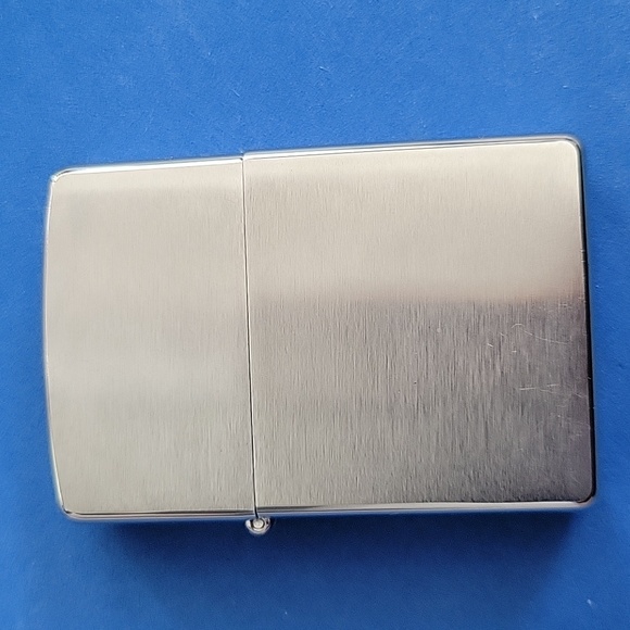 Zippo lighter - Picture 1 of 4